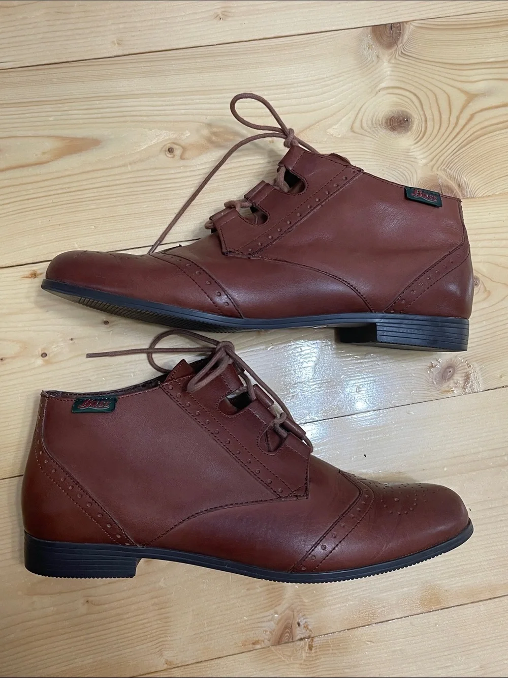 NWOT Vintage G.H. Bass & Co Cognac Leather Wingtip Oxford Lace-up Boots 9.5 - Picture 8 of 17
